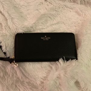 Kate spade wristlet